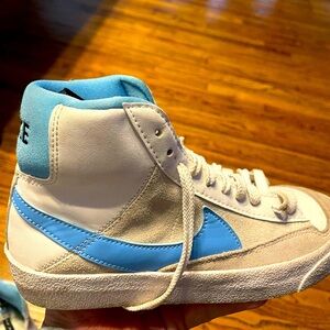 Nike Blazer Midd 77 youth size 4 yr
